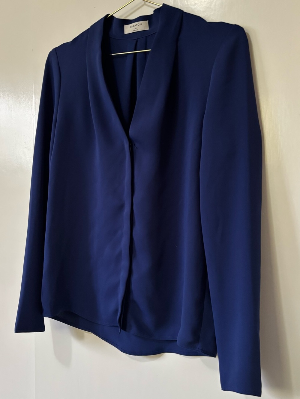Babaton| Aritzia| Royal Blue Power Blouse V-Neck Long Sleeve Top Sz XS - Picture 3 of 6